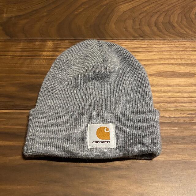 carhartt(カーハート)のカーハート　ニット帽　グレー メンズの帽子(ニット帽/ビーニー)の商品写真