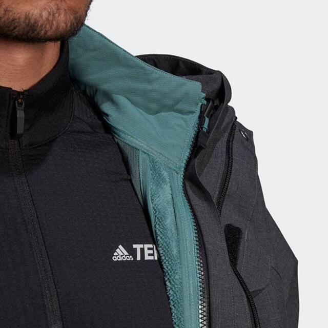 adidas(アディダス)のさらに値下げ！テレックス エクスプロア 3-in-1 RAIN. RDY M メンズのジャケット/アウター(マウンテンパーカー)の商品写真