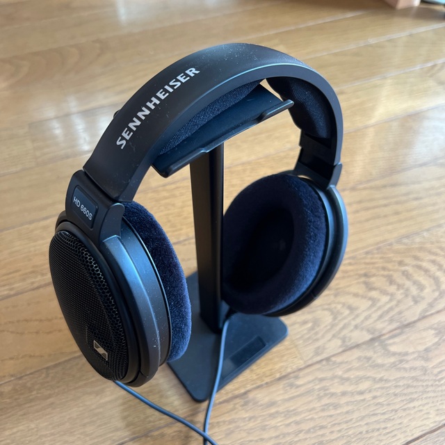 SENNHEISER(ゼンハイザー)のSENNHEISER HD 660S スタンド付属 スマホ/家電/カメラのオーディオ機器(ヘッドフォン/イヤフォン)の商品写真