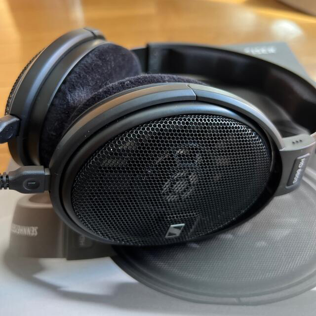 SENNHEISER(ゼンハイザー)のSENNHEISER HD 660S スタンド付属 スマホ/家電/カメラのオーディオ機器(ヘッドフォン/イヤフォン)の商品写真