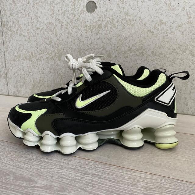 NIKE(ナイキ)のNIKE SHOX TL NOVA レディースの靴/シューズ(スニーカー)の商品写真