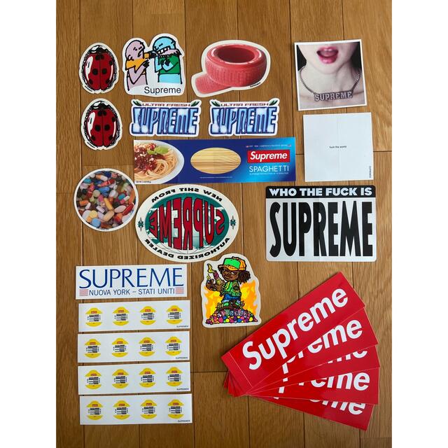 Supreme(シュプリーム)のSupreme ステッカー　ショッパー　ノベルティ　セット メンズのファッション小物(その他)の商品写真