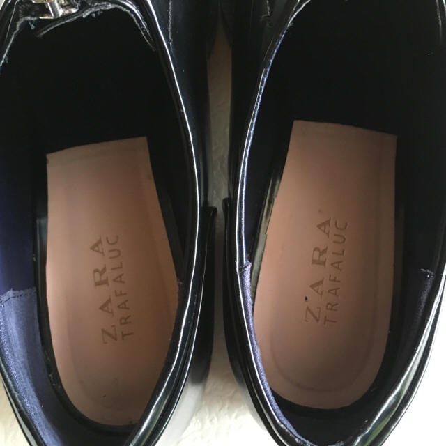 ZARA(ザラ)のザラ ジップ ブルーチャー 黒 39 レディースの靴/シューズ(ローファー/革靴)の商品写真