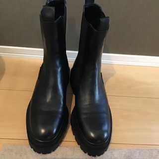 ザラ(ZARA)のZARA レザートラックアンクルブーツ　37(ブーツ)