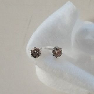 ダイヤモンドピアス(ピアス)