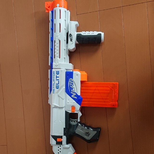 トイザらス(トイザラス)のNERF ナーフおもちゃ鉄砲 エンタメ/ホビーのミリタリー(その他)の商品写真