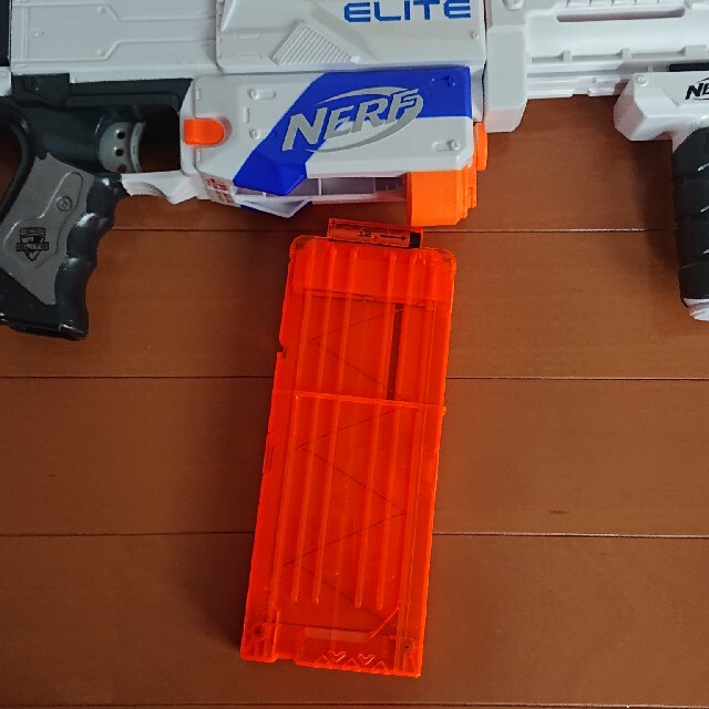 トイザらス(トイザラス)のNERF ナーフおもちゃ鉄砲 エンタメ/ホビーのミリタリー(その他)の商品写真