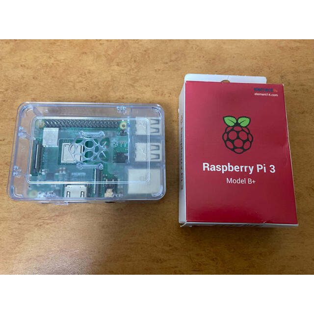 【ケース付き】Raspberry Pi 3 Model B+ スマホ/家電/カメラのPC/タブレット(PCパーツ)の商品写真
