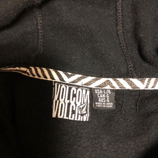 volcom(ボルコム)のVOLCOM キッズパーカー キッズ/ベビー/マタニティのキッズ服男の子用(90cm~)(ジャケット/上着)の商品写真