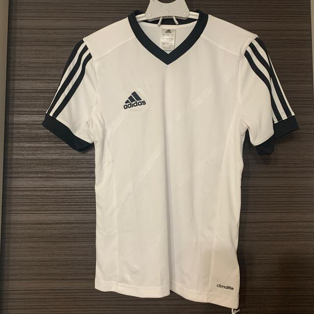 adidas(アディダス)のadidas  Tシャツ スポーツ/アウトドアのサッカー/フットサル(ウェア)の商品写真