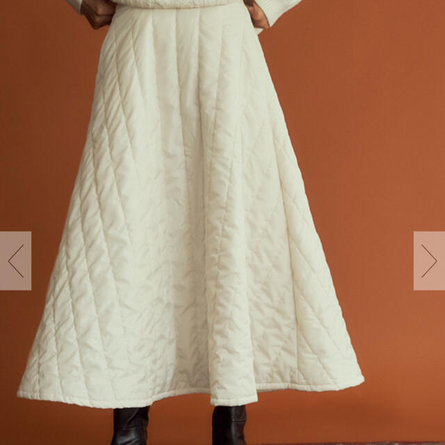 titivate(ティティベイト)のtitivate キルティングフレアロングスカート　未着用Sサイズ レディースのスカート(ロングスカート)の商品写真
