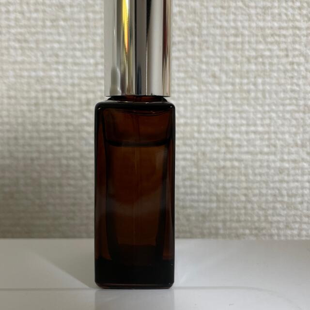 AUX PARADIS(オゥパラディ)のオゥ　パラディ　フルール　パルファム コスメ/美容の香水(香水(女性用))の商品写真