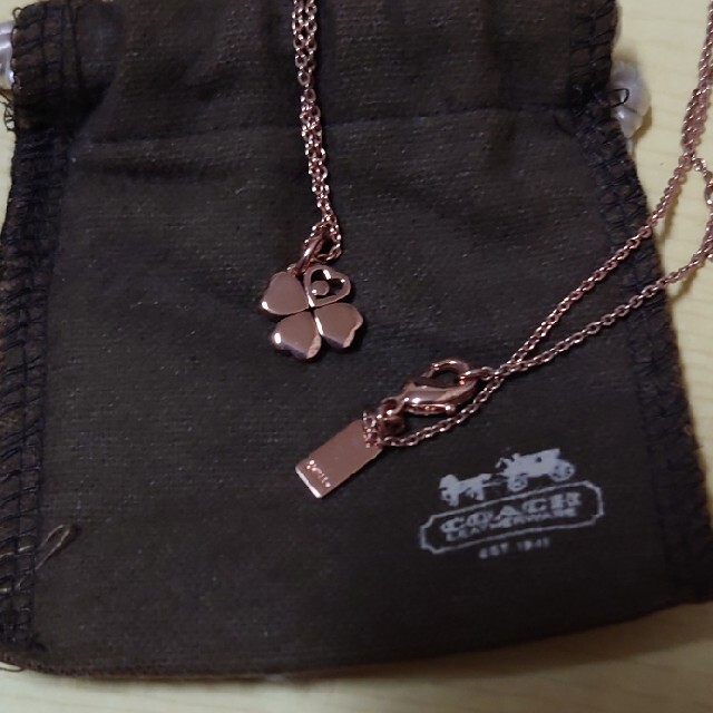 COACH(コーチ)のCOACH　クローバーネックレス　Maki様専用 レディースのアクセサリー(ネックレス)の商品写真