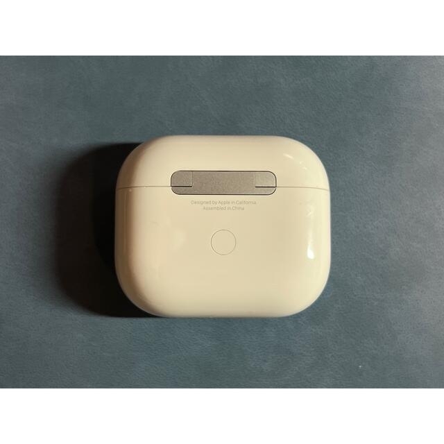 Apple(アップル)のAirPods 第3世代　美品 スマホ/家電/カメラのオーディオ機器(ヘッドフォン/イヤフォン)の商品写真