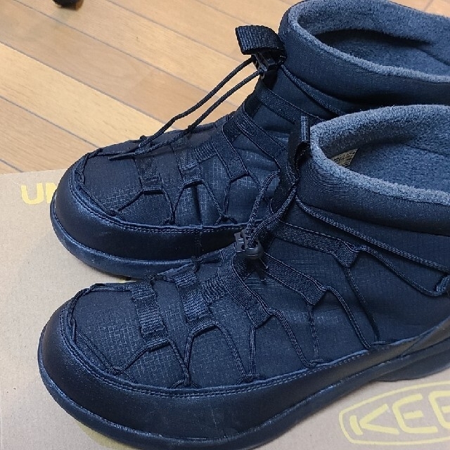 試着のみ美品　KEEN ユニークスニーク