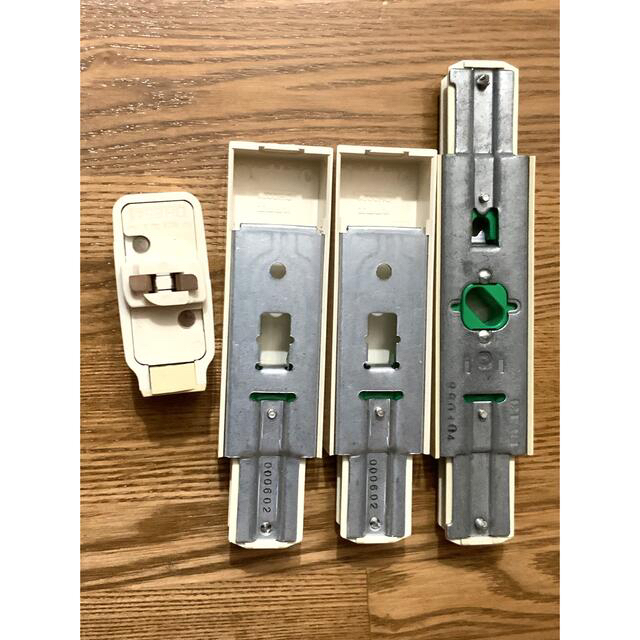 SALE/104%OFF】【SALE/104%OFF】パナソニック 埋込用エンドキャップ ブラック DH0267 照明器具部品 DH02562 パナソニック 配線ダクトレール用 埋込用エンドキャップ ホワイト
