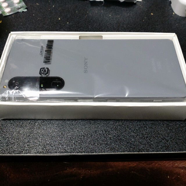 Xperia(エクスペリア)のSK様専用☆Xperia 1 III SO-51B フロストグレー　5ヶ月　超美 スマホ/家電/カメラのスマートフォン/携帯電話(スマートフォン本体)の商品写真