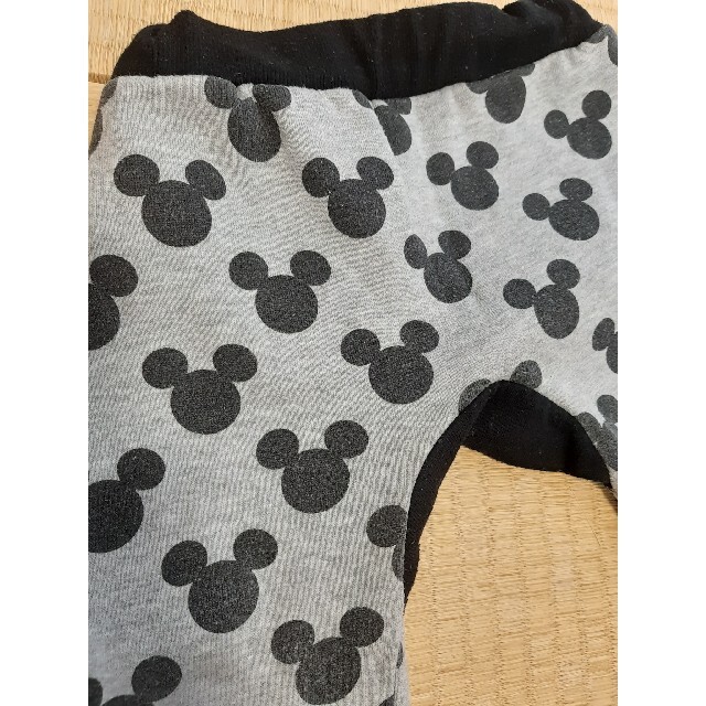 Disney(ディズニー)のミッキー　ズボン　90cm キッズ/ベビー/マタニティのキッズ服男の子用(90cm~)(パンツ/スパッツ)の商品写真