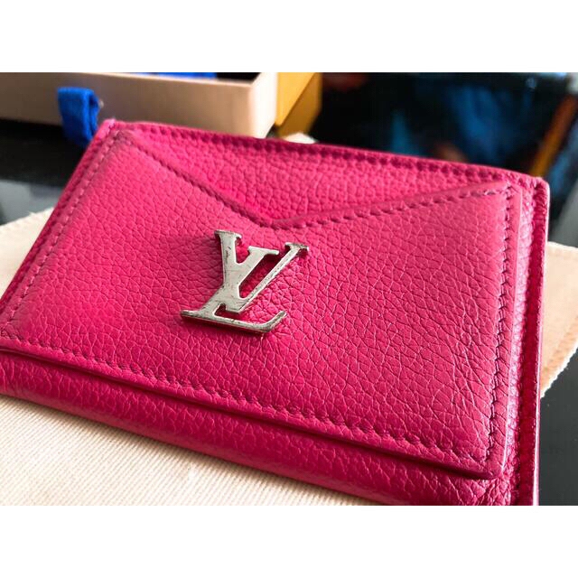 LOUIS VUITTON(ルイヴィトン)の【ちゃむ様専用】LV カードケース レディースのファッション小物(名刺入れ/定期入れ)の商品写真