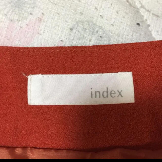 INDEX(インデックス)のインデックス　スカート  オレンジ レディースのスカート(ひざ丈スカート)の商品写真