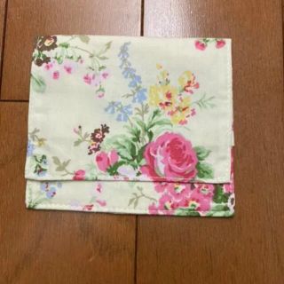 ローラアシュレイ(LAURA ASHLEY)のローラアシュレイ☆ティッシュケース☆新品(ティッシュボックス)