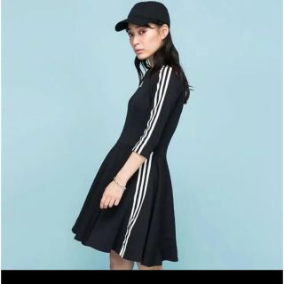 アディダス(adidas)のadidasラインワンピース【3/15までRan様専用】(ひざ丈ワンピース)