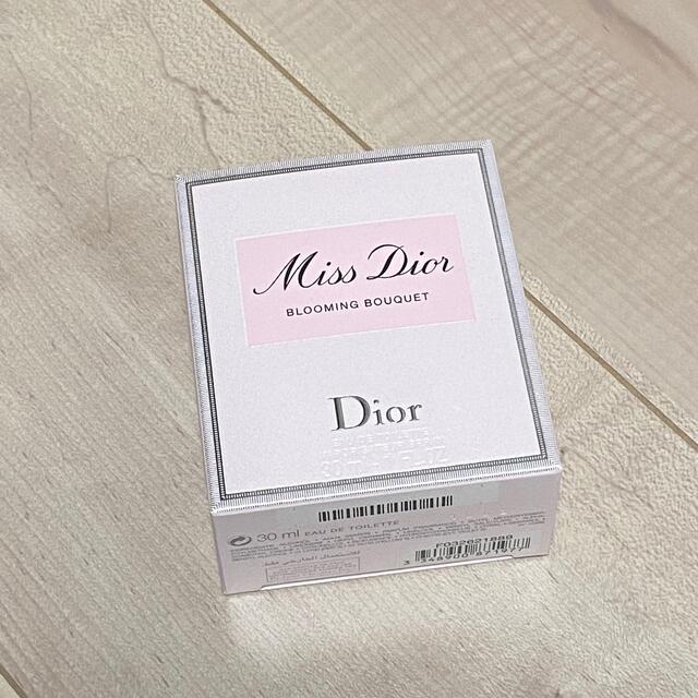 Christian Dior(クリスチャンディオール)のDIOR ミス ディオール ブルーミング ブーケ オードトワレ 30ml コスメ/美容の香水(香水(女性用))の商品写真