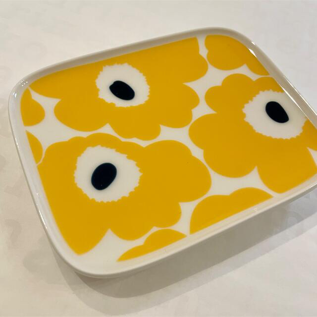 marimekko(マリメッコ)のラスト1点✴︎marimekko 日本限定色UNIKKOスクエアプレート インテリア/住まい/日用品のキッチン/食器(食器)の商品写真