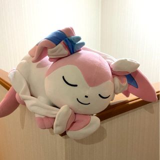 ポケモンセンター　ニンフィア　すやすやぬいぐるみ(ぬいぐるみ)