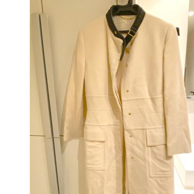Gucci(グッチ)のGUCCI コート　本革　オフホワイト レディースのジャケット/アウター(ロングコート)の商品写真