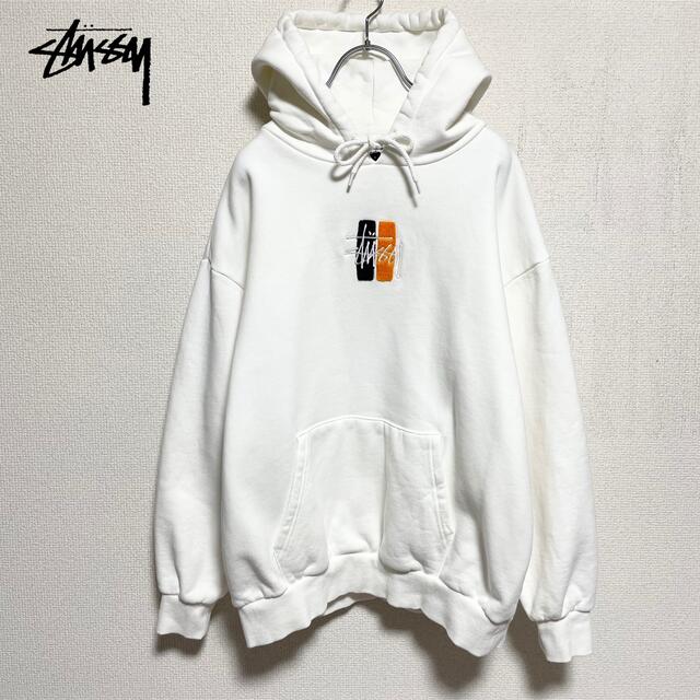 STUSSY(ステューシー)の定番 STUSSY パイル 刺繍ロゴ スウェット パーカー プルオーバー 白 メンズのトップス(パーカー)の商品写真