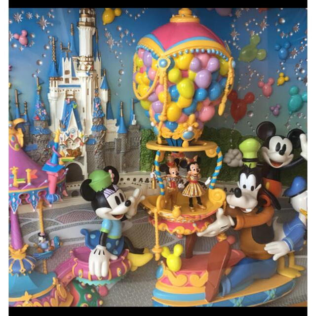 Disney(ディズニー)のDisney Anniversary フィギュアディスプレイ ハピネスイズヒア エンタメ/ホビーのコレクション(その他)の商品写真