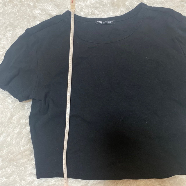 ZARA(ザラ)のZARAショート丈トップス Tシャツ 半袖  レディースのトップス(Tシャツ(半袖/袖なし))の商品写真