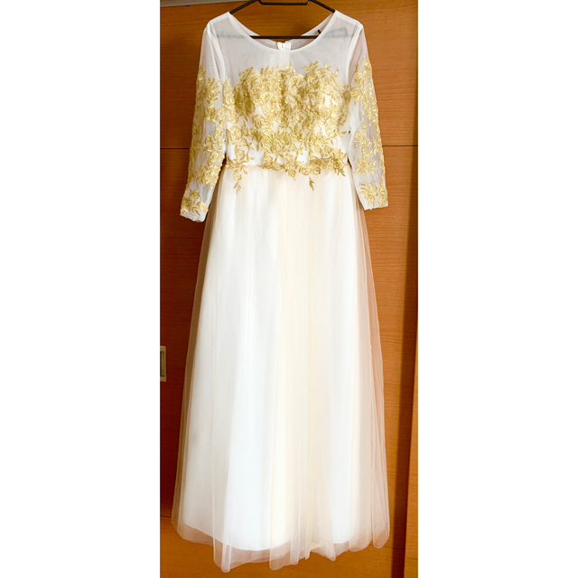Aライン　パーティードレス　ゴールド　ホワイト　Sサイズ　長袖 レディースのフォーマル/ドレス(ロングドレス)の商品写真
