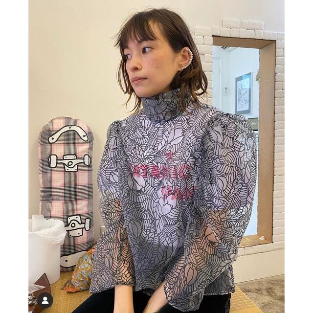 【FUMIE TANAKA/フミエタナカ】through opal p/o レディースのトップス(シャツ/ブラウス(長袖/七分))の商品写真