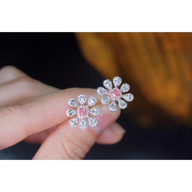 大人気新作 K18WG フープ ダイヤモンド ピアス 0.52CT
