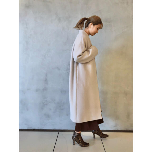 Bellandi GIULIA Vネックコート ホワイト ベージュ-