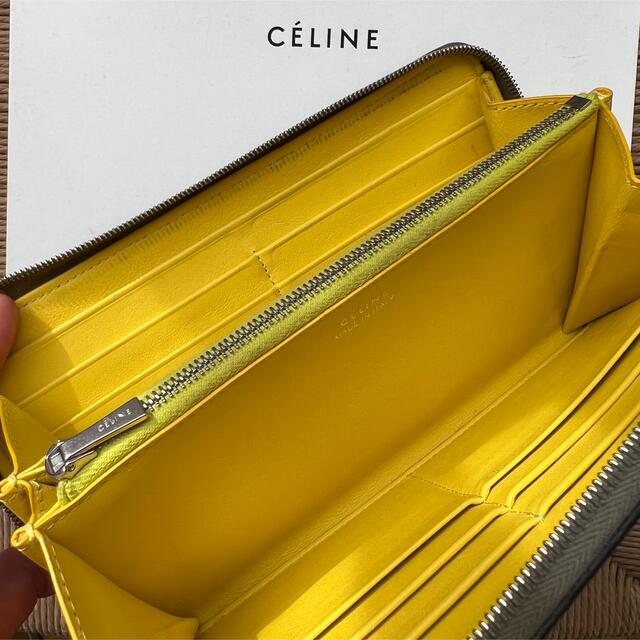 CELINEバイカラー長財布