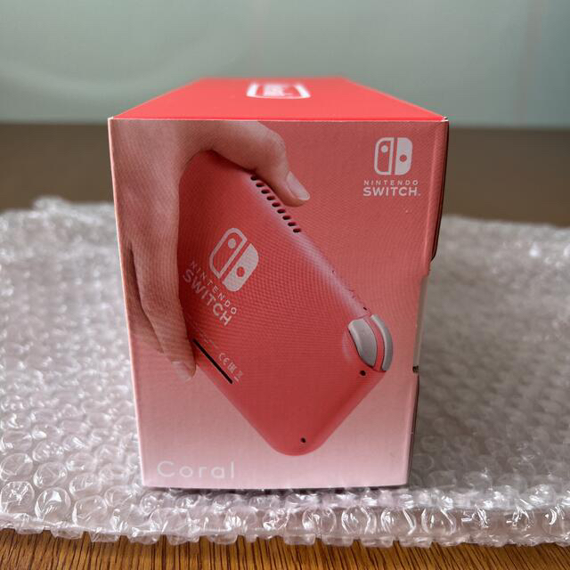 Nintendo Switch(ニンテンドースイッチ)のNintendo Switch Lite 新品 未開封 エンタメ/ホビーのゲームソフト/ゲーム機本体(携帯用ゲーム機本体)の商品写真