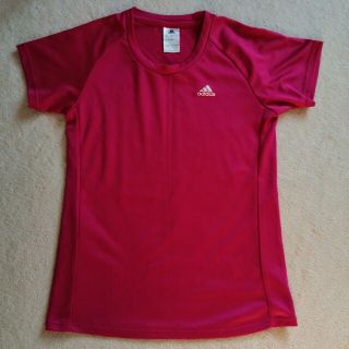 アディダス(adidas)のアディダス　Tシャツ(Tシャツ/カットソー(半袖/袖なし))