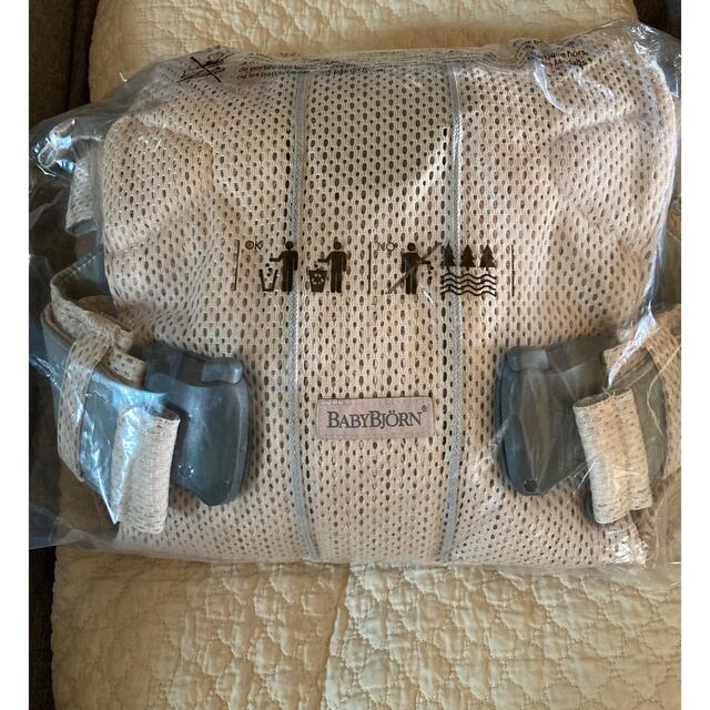 BABYBJORN(ベビービョルン)の【新品・未使用】ベビーキャリア　ONE KAI Air キッズ/ベビー/マタニティの外出/移動用品(抱っこひも/おんぶひも)の商品写真