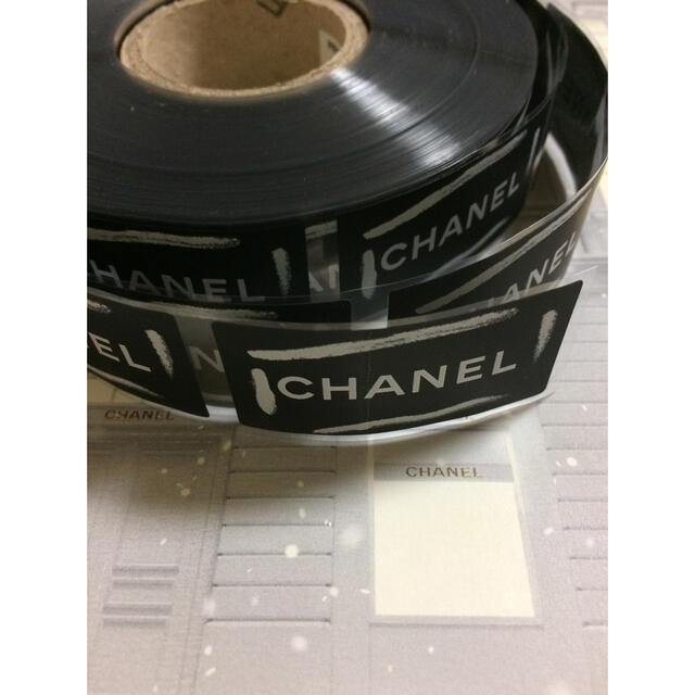 CHANEL(シャネル)の✨CHANEL✨ ロゴステッカー ブラック【15枚】✨ インテリア/住まい/日用品の文房具(シール)の商品写真