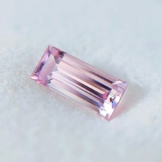 日替りイチマン❣直線的な煌めきがエレガント💟スピネル0.440ct(その他)