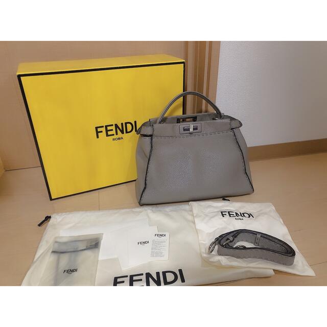 FENDI ピーカブー セレリア レギュラーサイズ