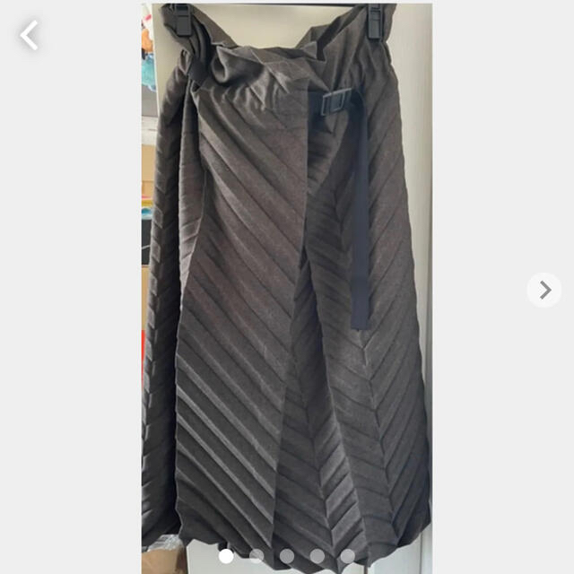 PLEATS PLEASE ISSEY MIYAKE(プリーツプリーズイッセイミヤケ)のISSEY MIYAKE me PLEATS スカート レディースのスカート(ロングスカート)の商品写真