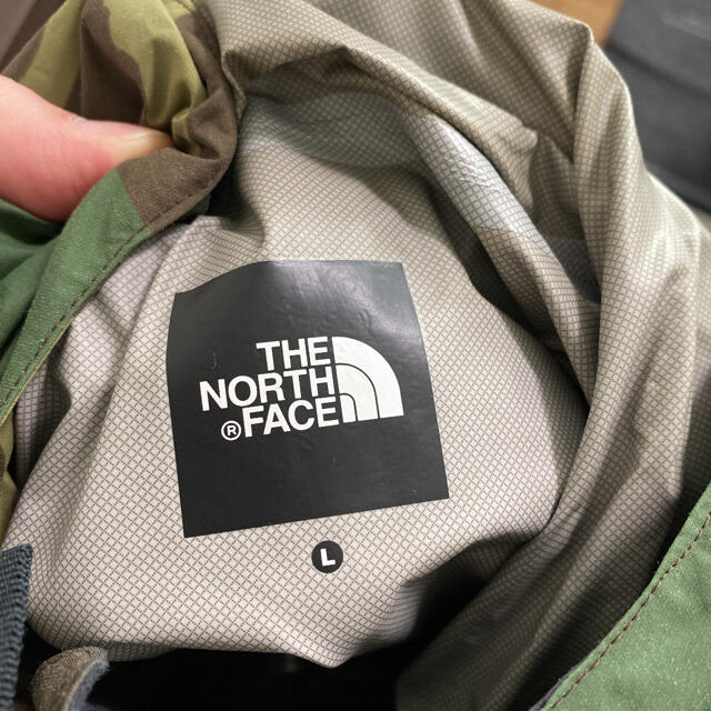 THE NORTH FACE(ザノースフェイス)のノースフェイス マウンテンパーカー ノベルティドットショットジャケット メンズのジャケット/アウター(マウンテンパーカー)の商品写真