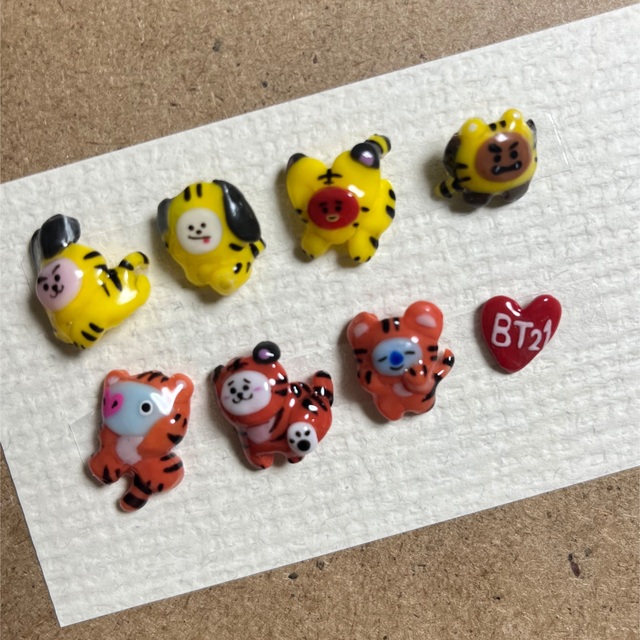 BT21(ビーティーイシビル)のBT21 3dネイルパーツ　【BTS BT21Tiger  BT21タイガー】 コスメ/美容のネイル(ネイル用品)の商品写真