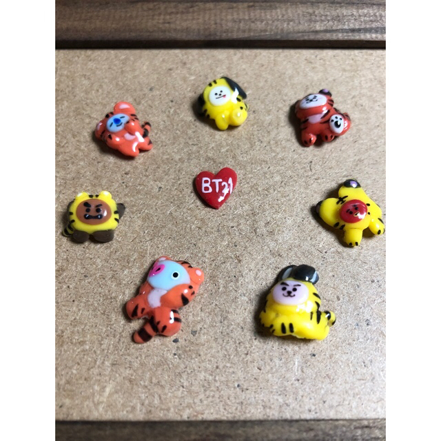 BT21(ビーティーイシビル)のBT21 3dネイルパーツ　【BTS BT21Tiger  BT21タイガー】 コスメ/美容のネイル(ネイル用品)の商品写真