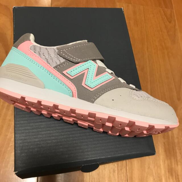 New Balance(ニューバランス)のニューバランス　　20.5 新品未使用 キッズ/ベビー/マタニティのキッズ靴/シューズ(15cm~)(スニーカー)の商品写真