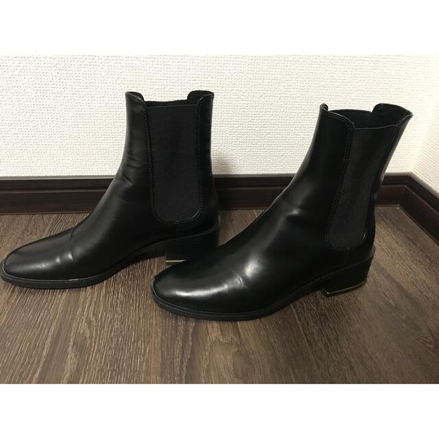 ZARA(ザラ)の〈な♡様専用〉ZARA フラットアンクルブーツ　ヒールディテール レディースの靴/シューズ(ブーツ)の商品写真